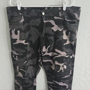 Phat Farm Skinny Pants Camo Print